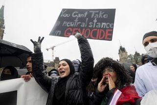 Propalestinští demonstranti obsadili v Kanadě 17 kanceláří. Včetně té ministra obrany - Novinky